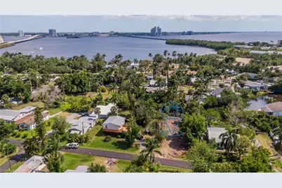67 Oak St, North Fort Myers, FL 33903 - Photo 2
