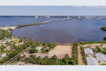 1059 River Rd, North Fort Myers, FL 33903 - Photo 4
