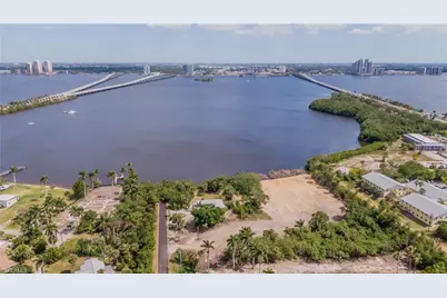 1059 River Rd, North Fort Myers, FL 33903 - Photo 2