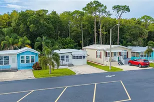 310 Fountain View Blvd, North Fort Myers, FL 33903 - Photo 2