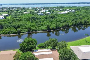 5713 Foxlake Dr, North Fort Myers, FL 33917 - Photo 4