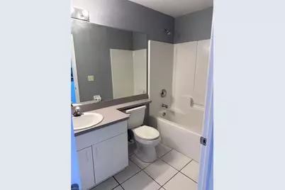 2926 SE Santa Barbara Pl, Cape Coral, FL 33904 - Photo 8