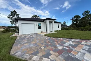 824 Dawhert Ave S, Lehigh Acres, FL 33974 - Photo 4