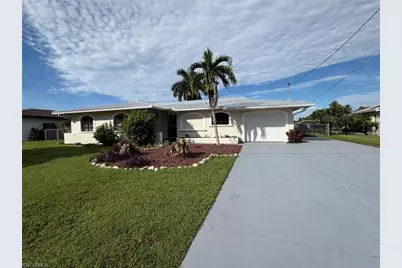 3754 SE 1st Pl, Cape Coral, FL 33904 - Photo 2
