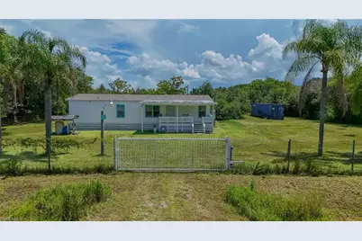 735 N Granja St, Clewiston, FL 33440 - Photo 2