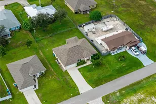 408 NE 25th St, Cape Coral, FL 33909 - Photo 30