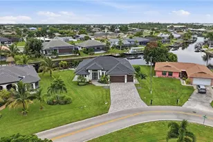 2501 SW 28th Terrace, Cape Coral, FL 33914 - Photo 4