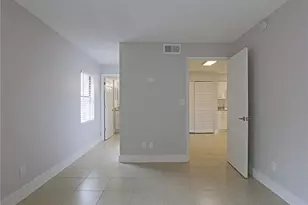 5307 Summerlin Rd, Fort Myers, FL 33919 - Photo 10