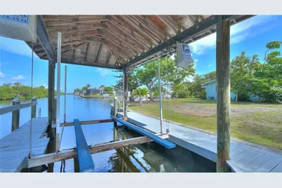 12055 Matlacha Blvd, Matlacha Isles, FL 33991 - Photo 2