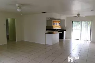 402 Tropicana Parkway W, Cape Coral, FL 33993 - Photo 2