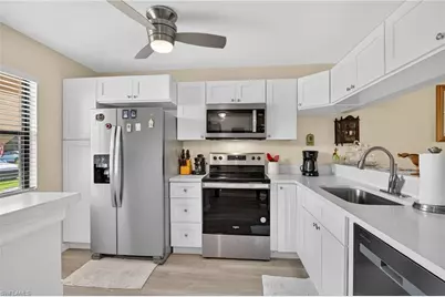 5735 Foxlake Dr #2, North Fort Myers, FL 33917 - Photo 4