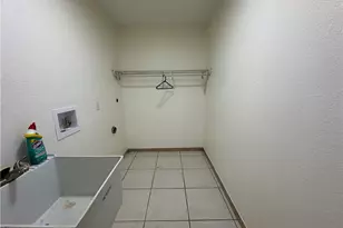 1902 SE 14th St, Cape Coral, FL 33990 - Photo 14