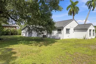 380 New York Dr, Fort Myers, FL 33905 - Photo 4