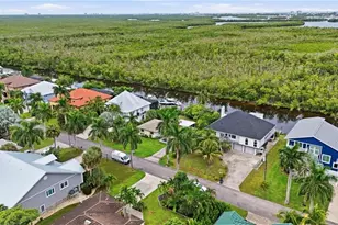 11821 Isle of Palms Dr, Fort Myers Beach, FL 33931 - Photo 22