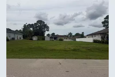 1017 Alaska Ave, Lehigh Acres, FL 33971 - Photo 2