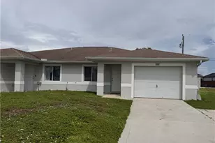 907 NE 15th Ln, Cape Coral, FL 33909 - Photo 2