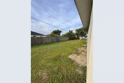 112 SE 12th St, Cape Coral, FL 33990 - Photo 18