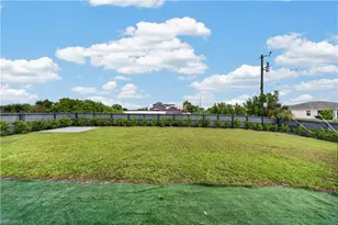 1135 Tropicana Parkway W, Cape Coral, FL 33993 - Photo 32