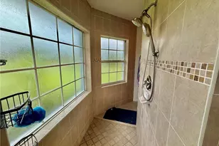 902 Susan Ave N, Lehigh Acres, FL 33971 - Photo 18