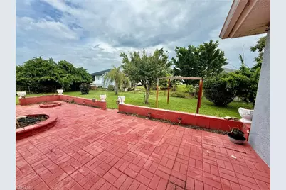 902 Susan Ave N, Lehigh Acres, FL 33971 - Photo 6