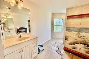902 Susan Ave N, Lehigh Acres, FL 33971 - Photo 16