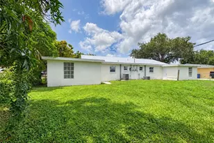 579 Wood Ave, Fort Myers, FL 33905 - Photo 12