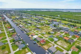 614 NW 38th Ave, Cape Coral, FL 33993 - Photo 46