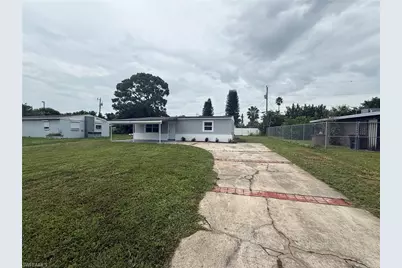 31 Andora St, Lehigh Acres, FL 33936 - Photo 4