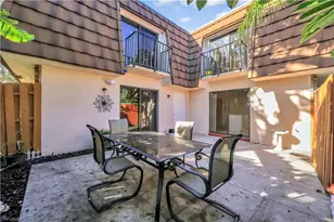1428 Park Shore Cir, Fort Myers, FL 33901 - Photo 2