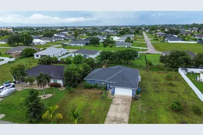 924 NW 12th Pl, Cape Coral, FL 33993 - Photo 36