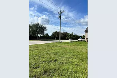 2001 Surfside Blvd, Cape Coral, FL 33991 - Photo 2
