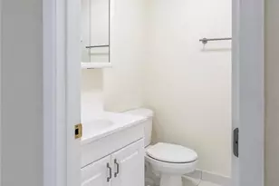 4615 Bayshore Dr, Naples, FL 34112 - Photo 8
