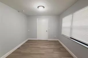 2117 Mitchell Ct, Fort Myers, FL 33916 - Photo 4