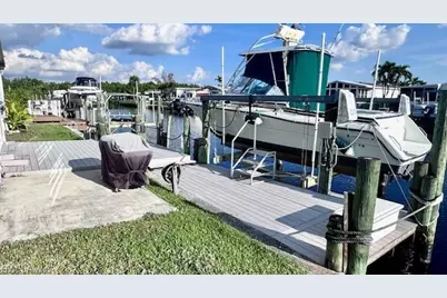 5545 Sir Walter Way, North Fort Myers, FL 33917 - Photo 30