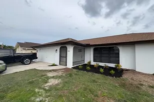 1804 Viscaya Pkwy, Cape Coral, FL 33990 - Photo 2