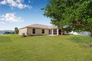 323 NW 10th St, Cape Coral, FL 33993 - Photo 36