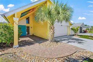 920 SE 33rd St, Cape Coral, FL 33904 - Photo 4