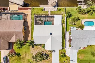 920 SE 33rd St, Cape Coral, FL 33904 - Photo 8