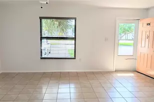 1031 SE 9th St, Cape Coral, FL 33990 - Photo 4
