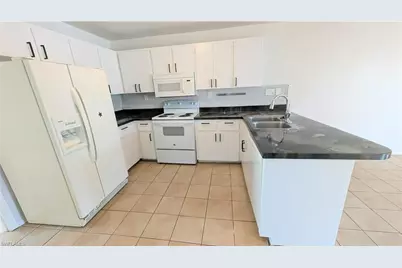 1031 SE 9th St #5, Cape Coral, FL 33990 - Photo 6