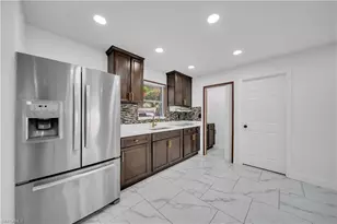 139 E Lake Dr, Lehigh Acres, FL 33936 - Photo 14