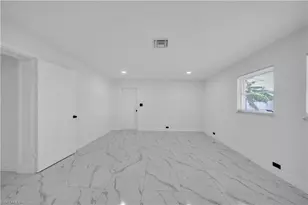 139 E Lake Dr, Lehigh Acres, FL 33936 - Photo 24