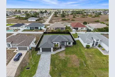 2015 NW 21st St, Cape Coral, FL 33993 - Photo 4