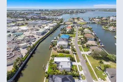824 Rose Ct, Marco Island, FL 34145 - Photo 58