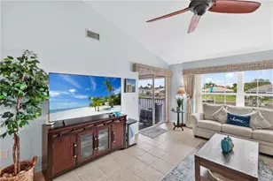 3927 SE 11th Pl, Cape Coral, FL 33904 - Photo 12