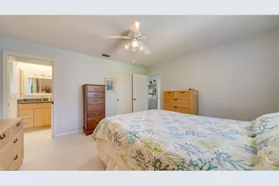 929 SE 6th Ter, Cape Coral, FL 33990 - Photo 16