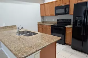 3702 SE 9th Pl, Cape Coral, FL 33904 - Photo 4