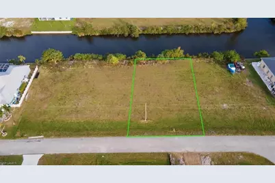1317 NW 14th Ave, Cape Coral, FL 33993 - Photo 4
