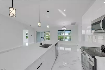 1822 NE 1st Pl, Cape Coral, FL 33909 - Photo 12