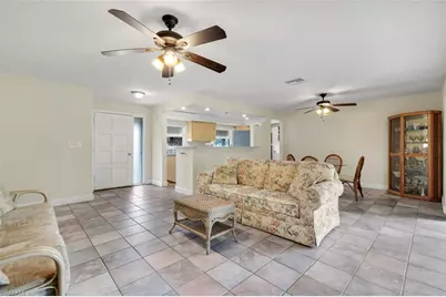 5248 Versaille Ct, Cape Coral, FL 33904 - Photo 4